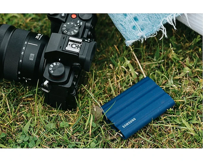 Samsung Portable SSD T7 Shield 1TB USB 3.2 Rugged SSD